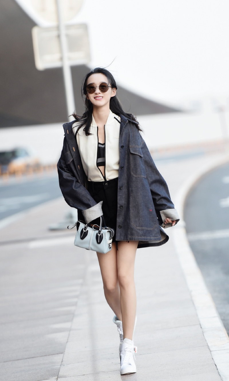 高清中国内地女演员平面模特何泓姗唯美婚纱写真图片图片