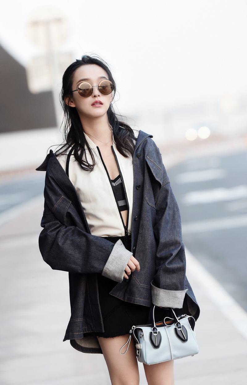 高清中国内地女演员平面模特何泓姗唯美婚纱写真图片图片