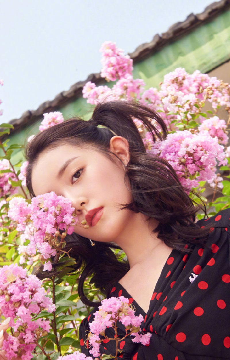 蒋依依时尚百变杂志写真大片图片