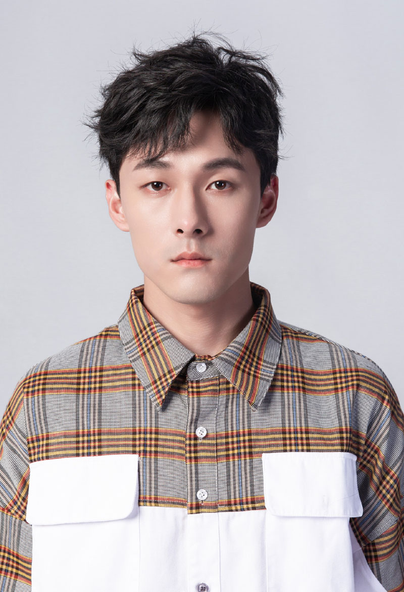 中国大陆山东省滨州男演员张雨剑帅气休闲写真图片图片 中国大陆山东省滨州男演员张雨剑帅气休闲写真图片图片