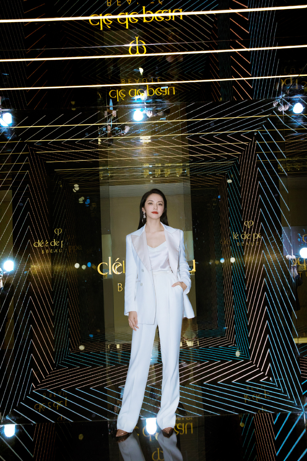 姚晨成熟干练新剧发布会写真图片图片