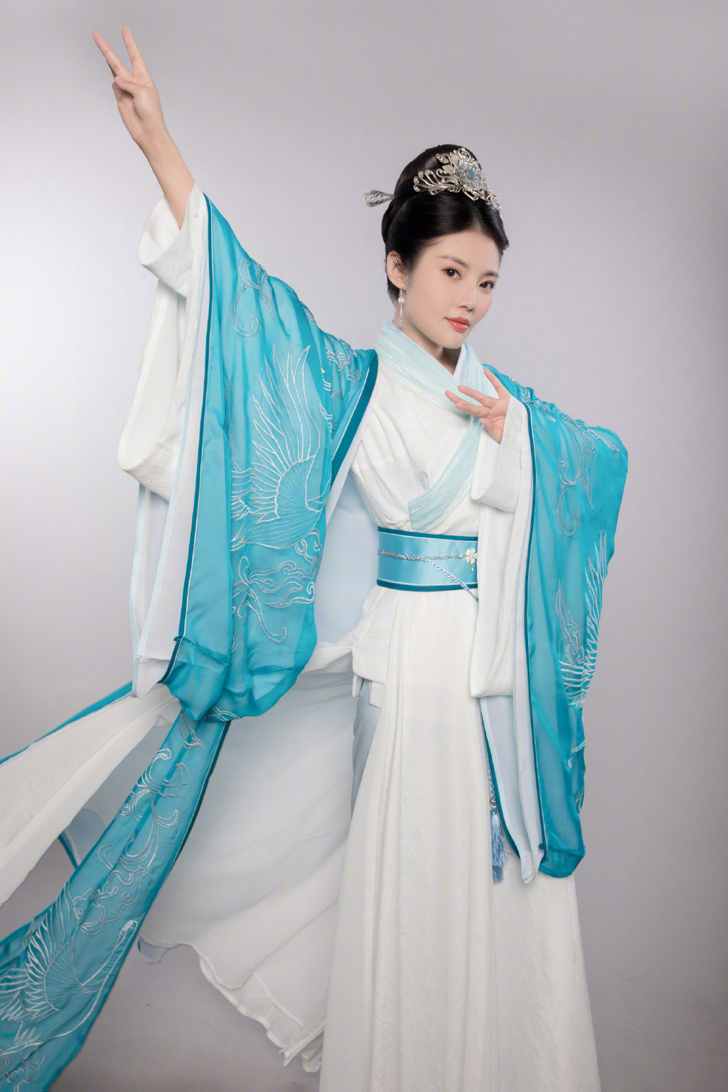 徐冬冬古装性感写真图片图片