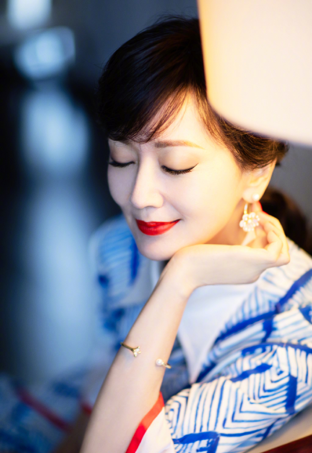 赵雅芝优雅知性写真图片图片