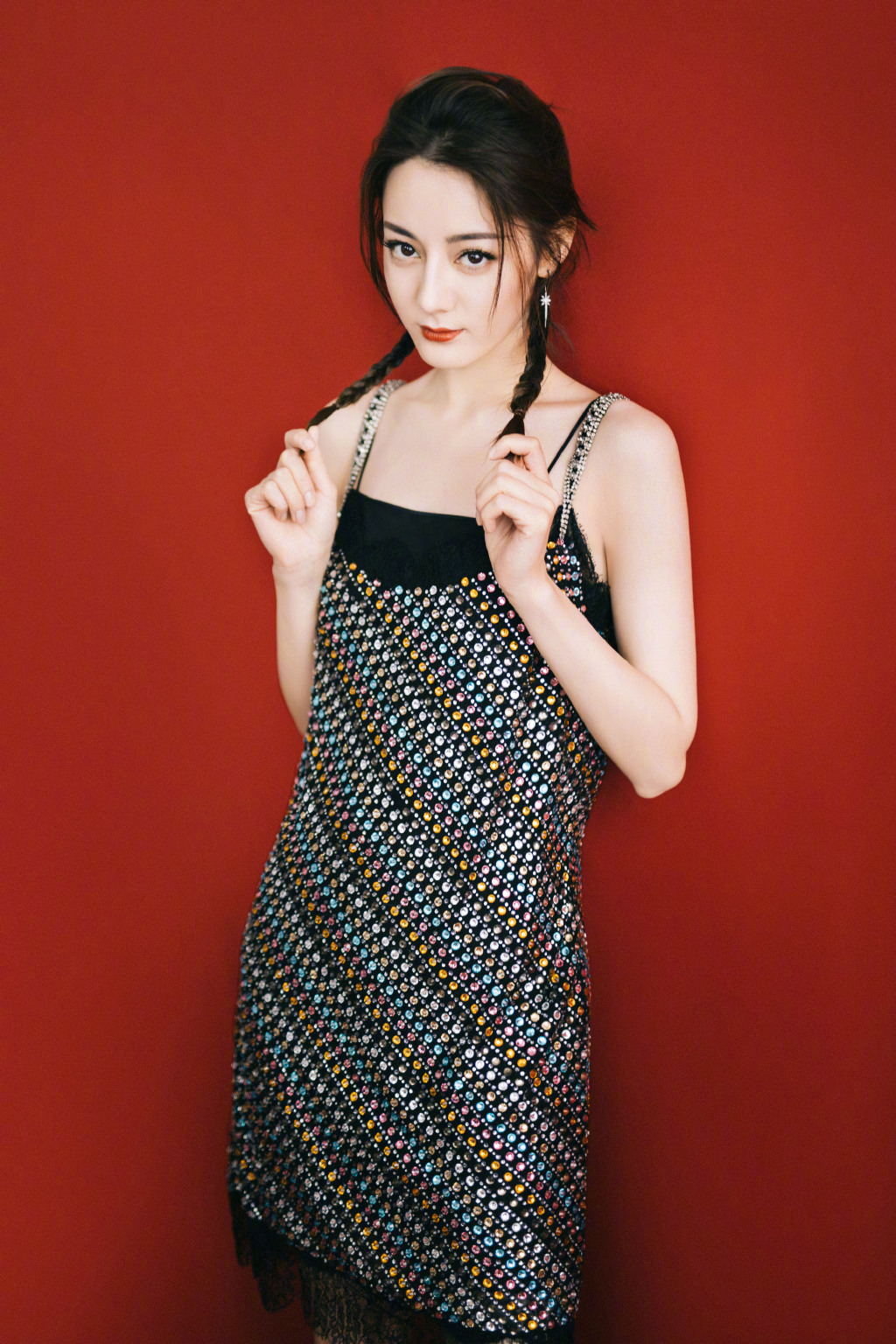 新疆乌鲁木齐美女演员迪丽热巴性感迷人写真桌面壁纸图片