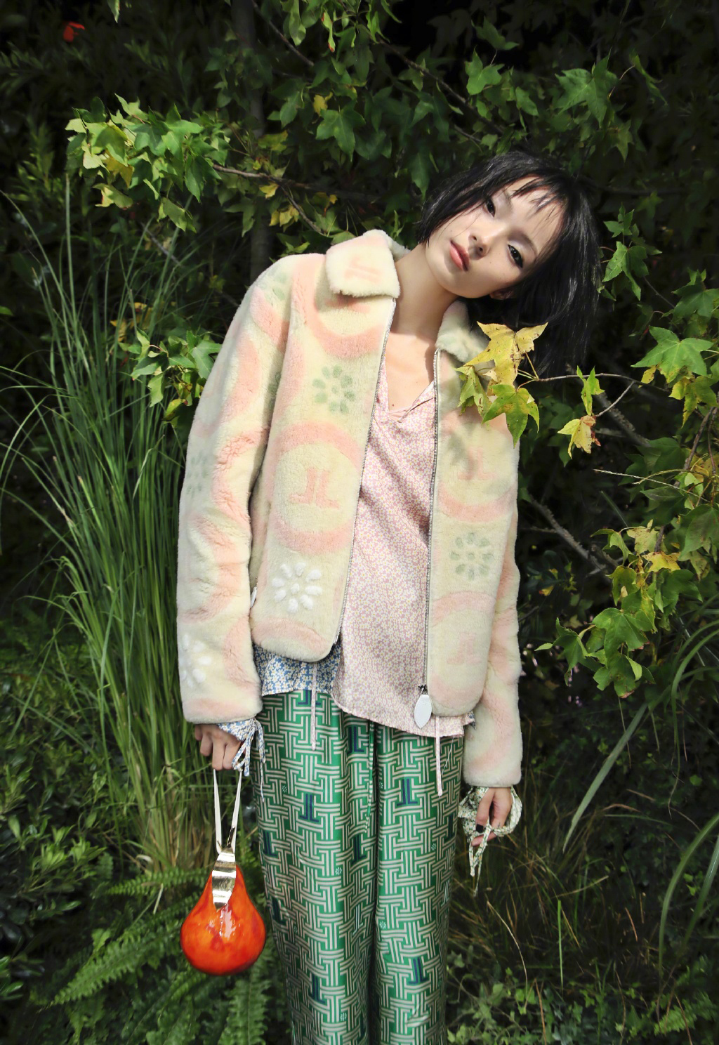 雎晓雯时尚杂志大片写真桌面壁纸图片