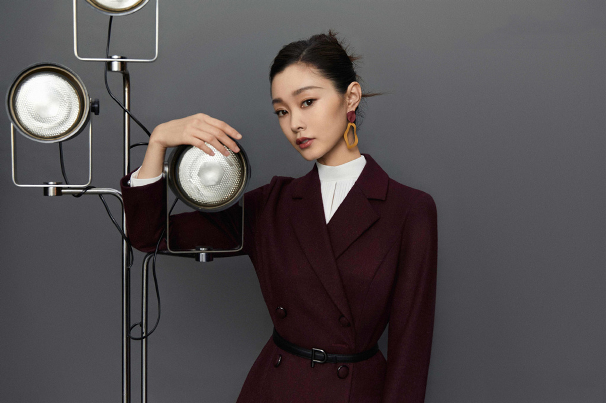 中国内地湖北省荆门女演员宋轶灵动优雅活动图片图片
