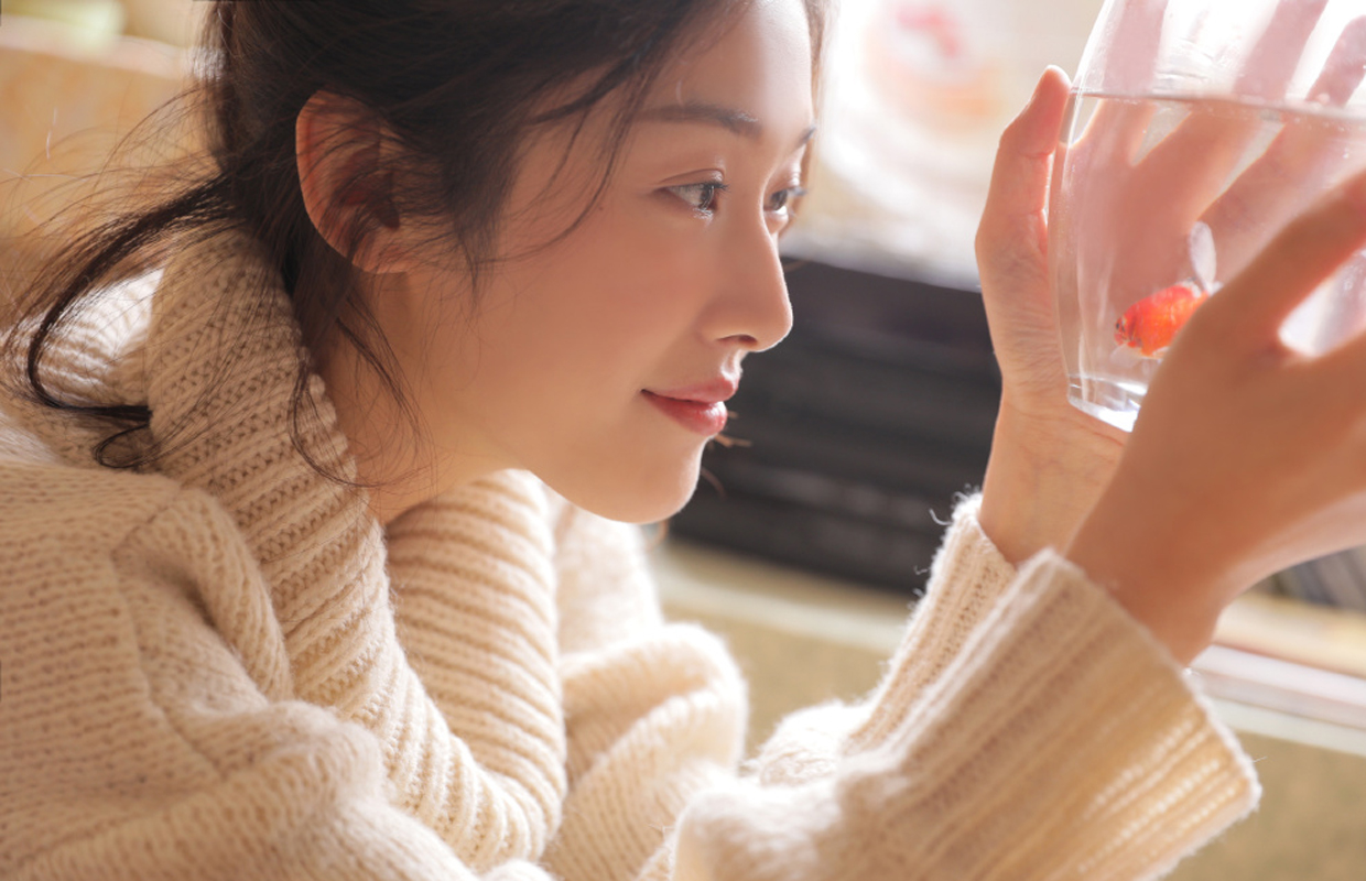 美女王双图片