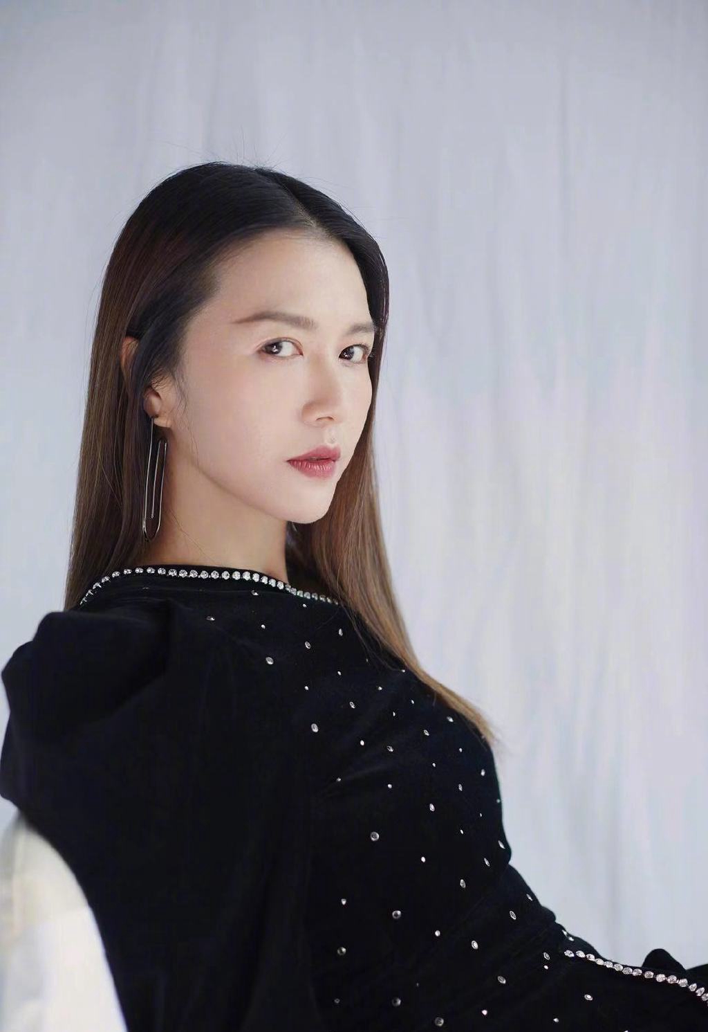 谭维维图片