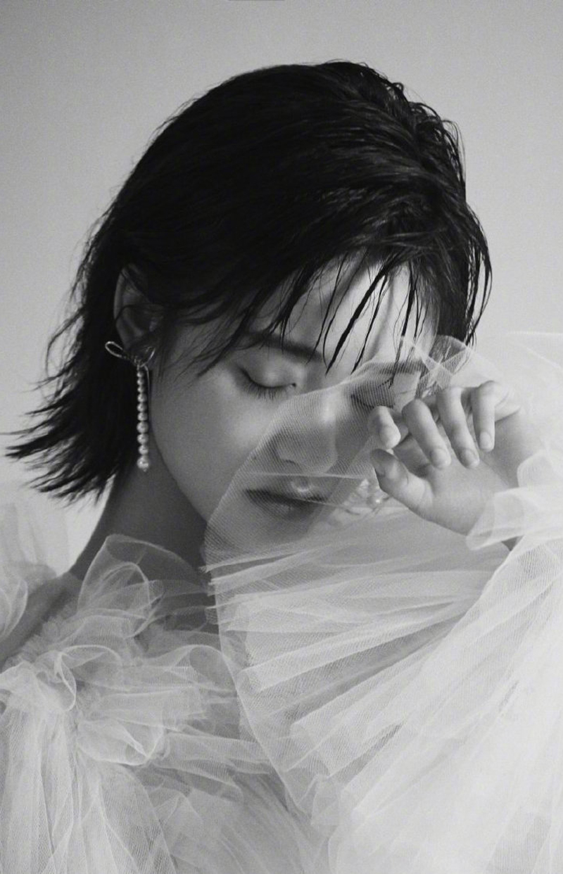 美女沈月图片