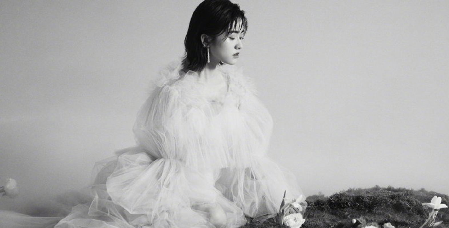 美女沈月图片