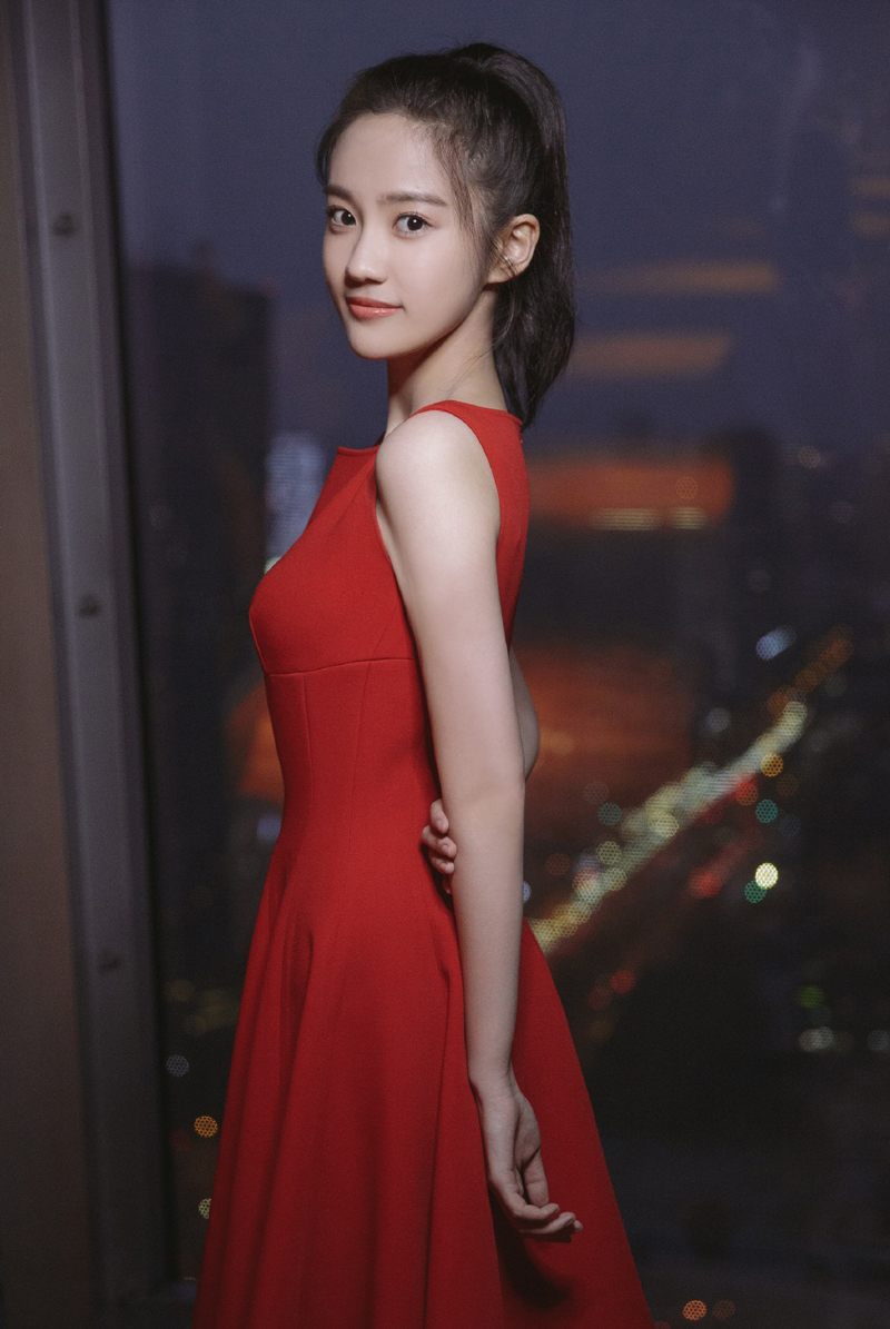 中国内地海市女演员汤梦佳清纯可爱居家写真图片图片