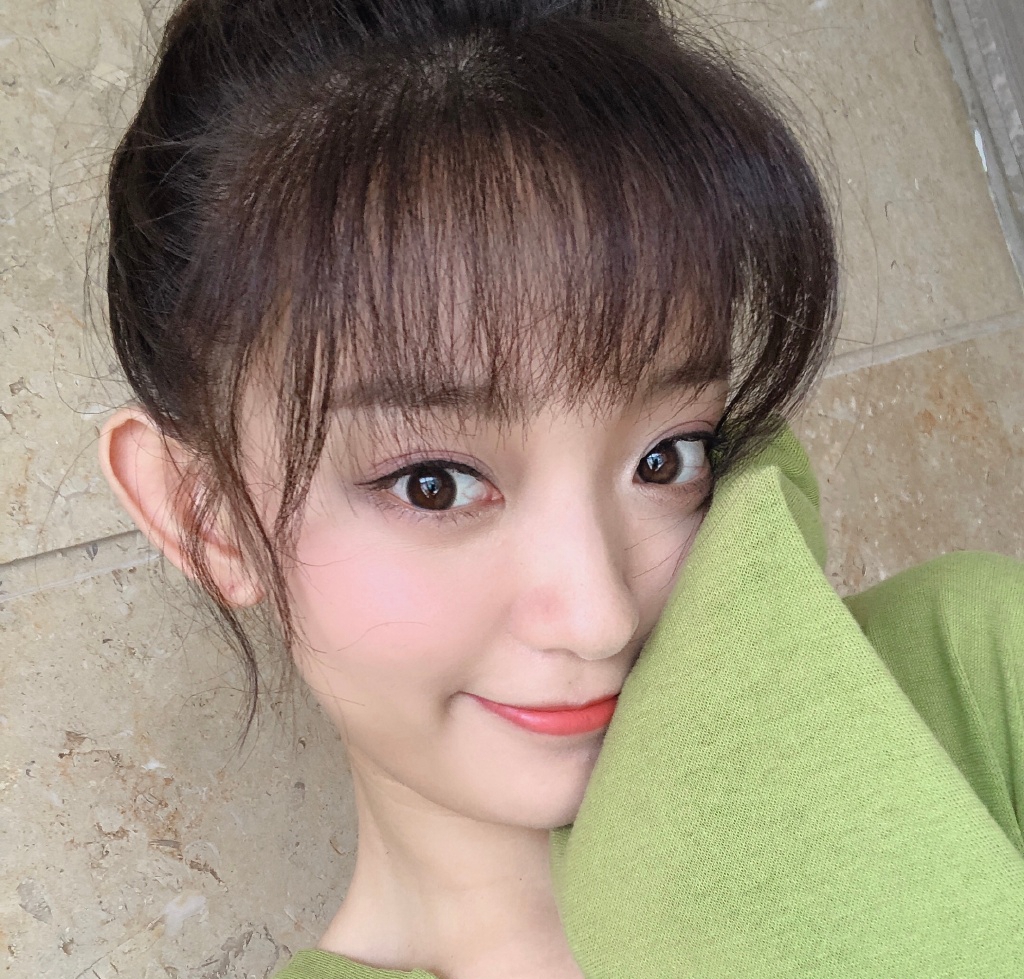 罗予彤图片