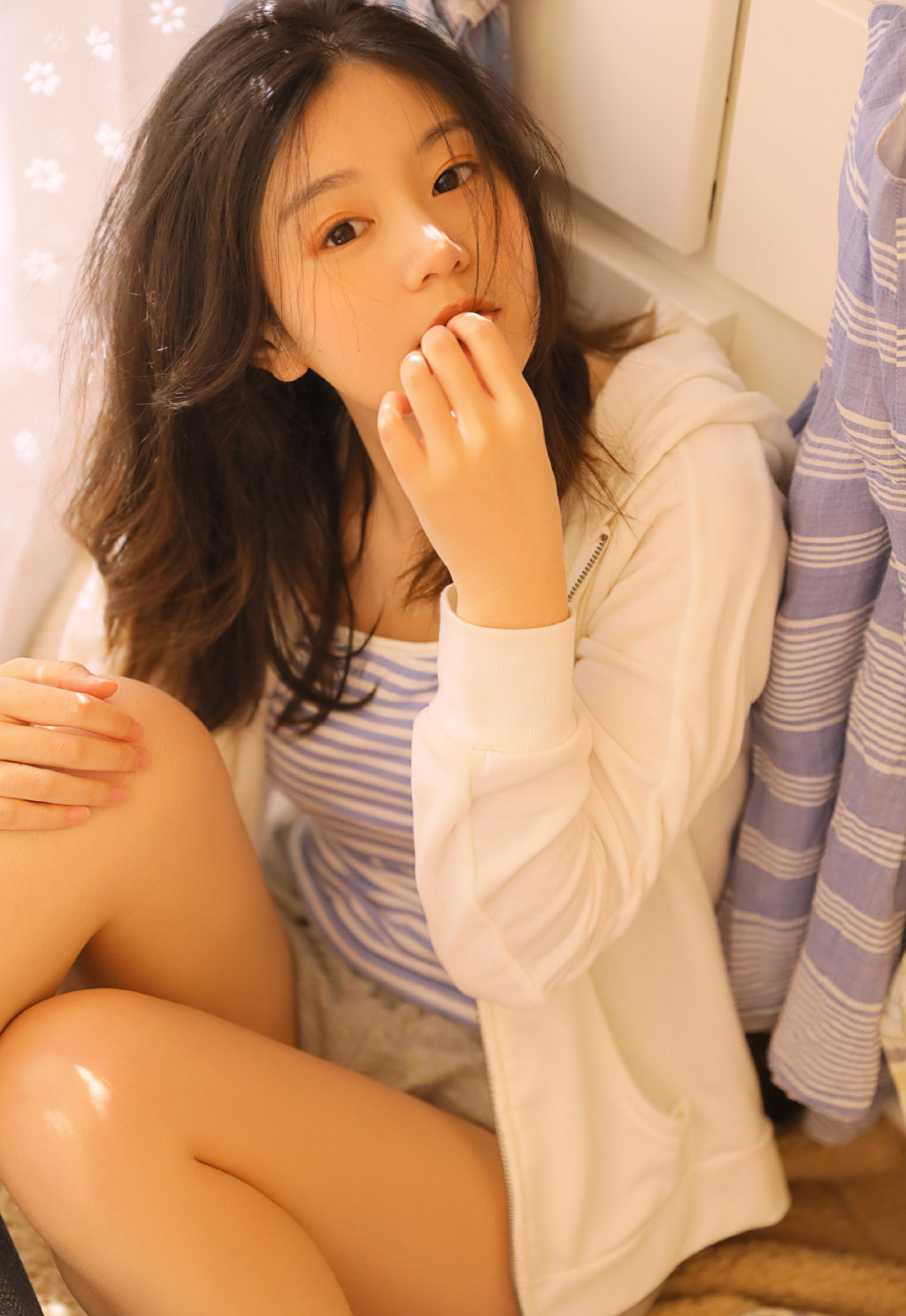 刘芸性感灵动写真图片手机壁纸图片
