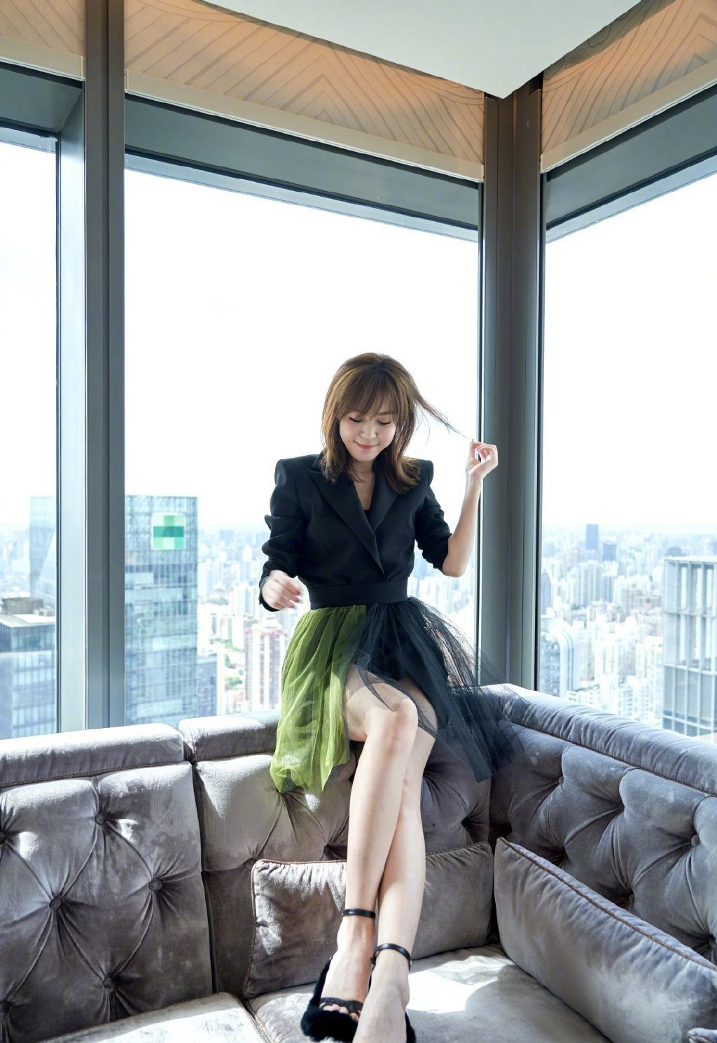 中国山东省济南市章丘女演员李金铭时尚靓丽写真图片图片