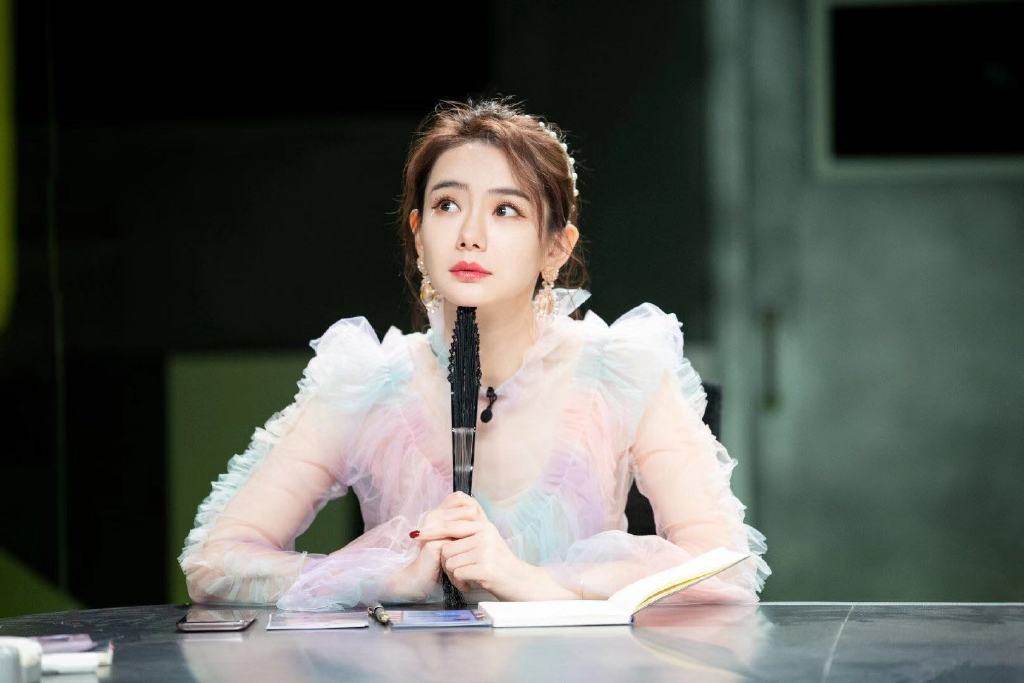 中国内地湖南广水女演员郑雅文酷美街拍写真图片图片 中国内地湖南广水女演员郑雅文酷美街拍写真图片图片