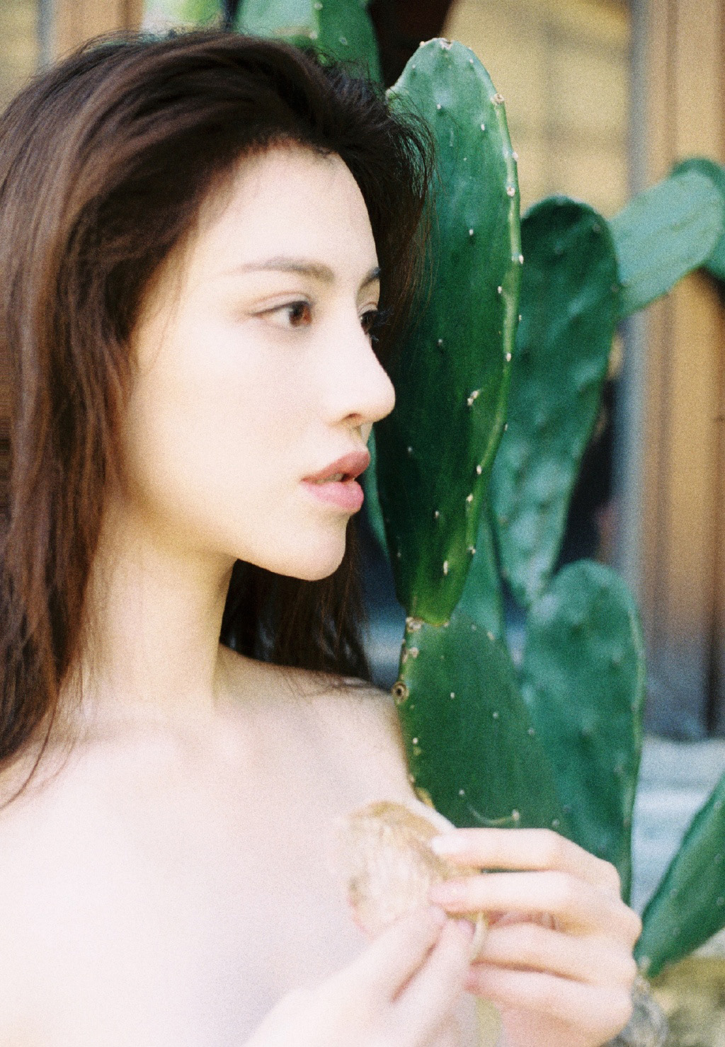 中国内地影视女演员葛天清爽性感户外写真图片图片