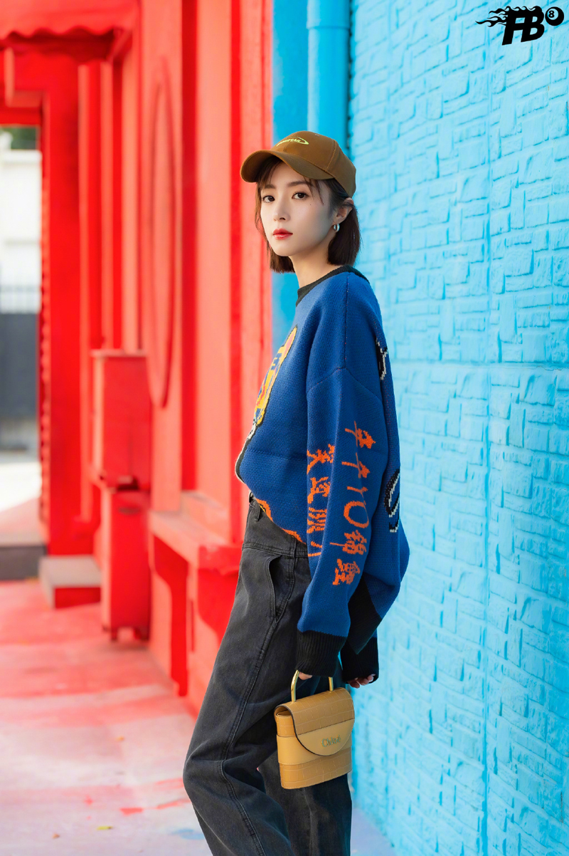 胡冰卿冰蓝系活泼明朗写真图片图片