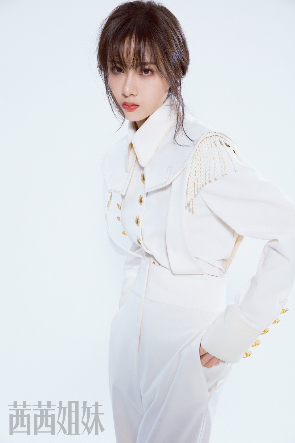 中国内地湖北省武汉女演员曹曦月性感写真高清电脑桌面壁纸图片