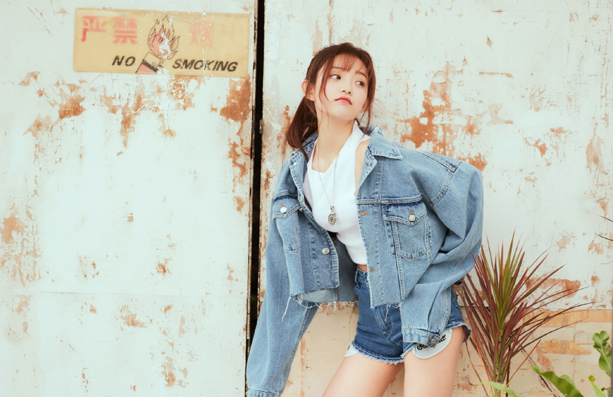高清湖南省湘潭美女罗予彤妩媚红唇写真图片图片