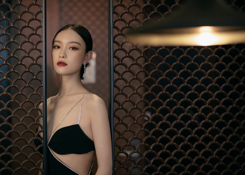 中国内地江苏南京女演员倪妮性感女人味写真图片图片