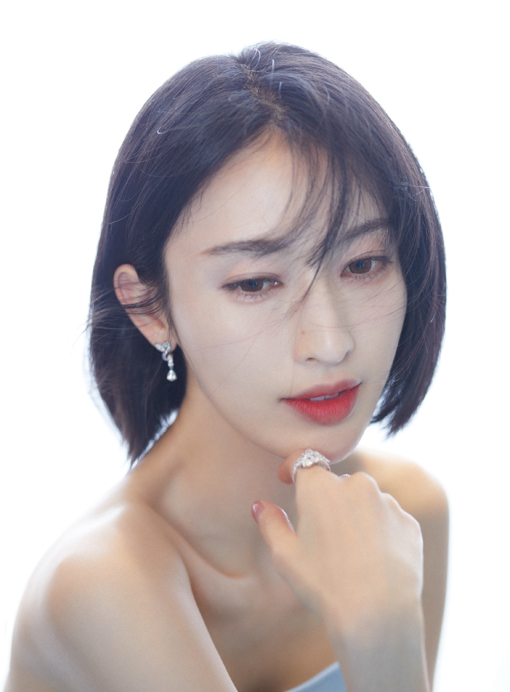 张俪图片