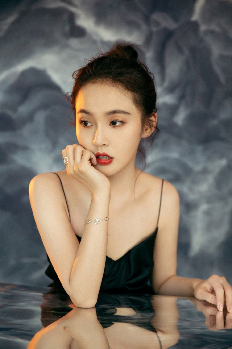 高清吉林省辽源女明星张佳宁清新白娘子造型图片图片