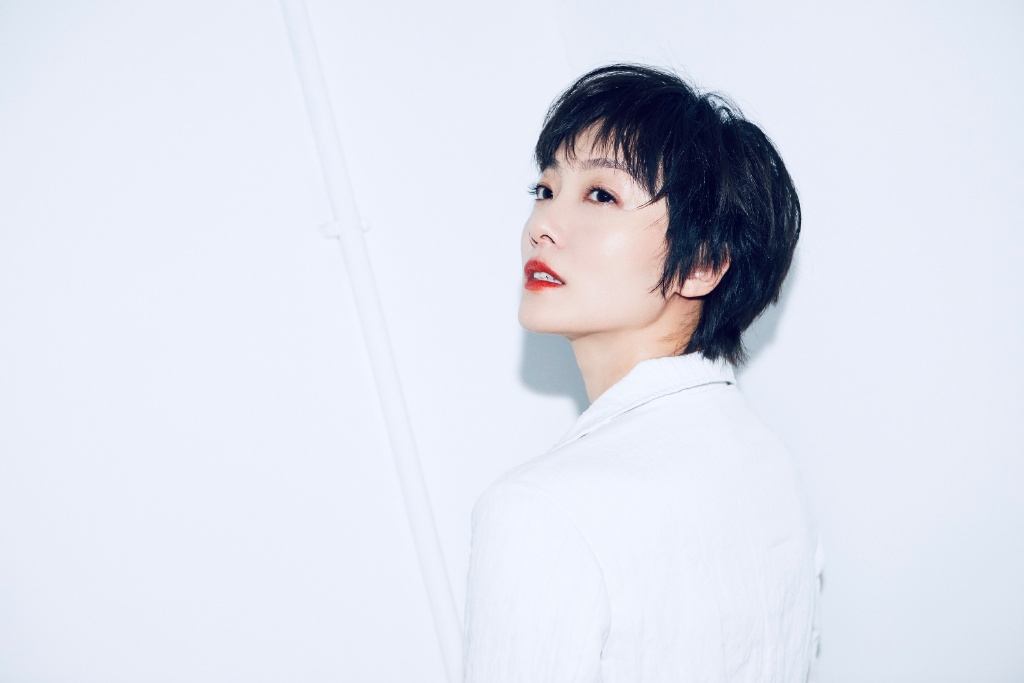 贵州女演员齐溪优雅写真图片图片