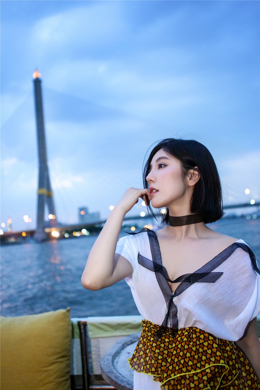 高清吉林女明星赵奕欢游轮率性洒脱写真图片 高清吉林女明星赵奕欢游轮率性洒脱写真图片