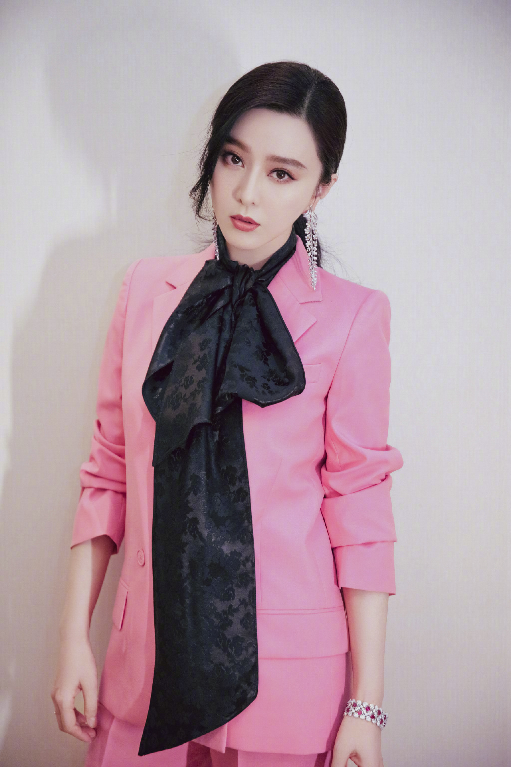 内地山东青岛女演员范冰冰《芭莎珠宝》高贵性感写真图片图片