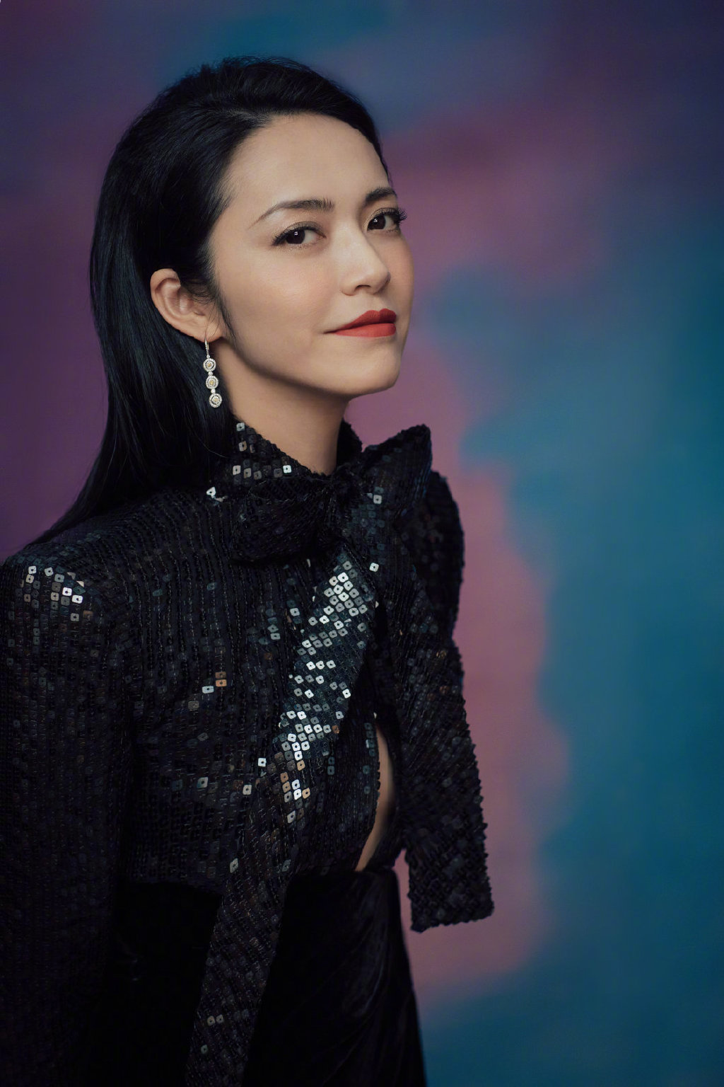 姚晨黑色人鱼高衩裙写真图片图片