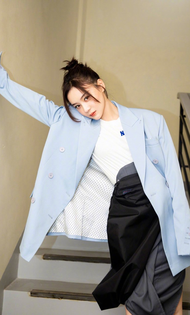 高清中国内地影视湖北省襄阳女演员袁姗姗羽毛裙唯美写真桌面壁纸图片 高清中国内地影视湖北省襄阳女演员袁姗姗羽毛裙唯美写真桌面壁纸图片