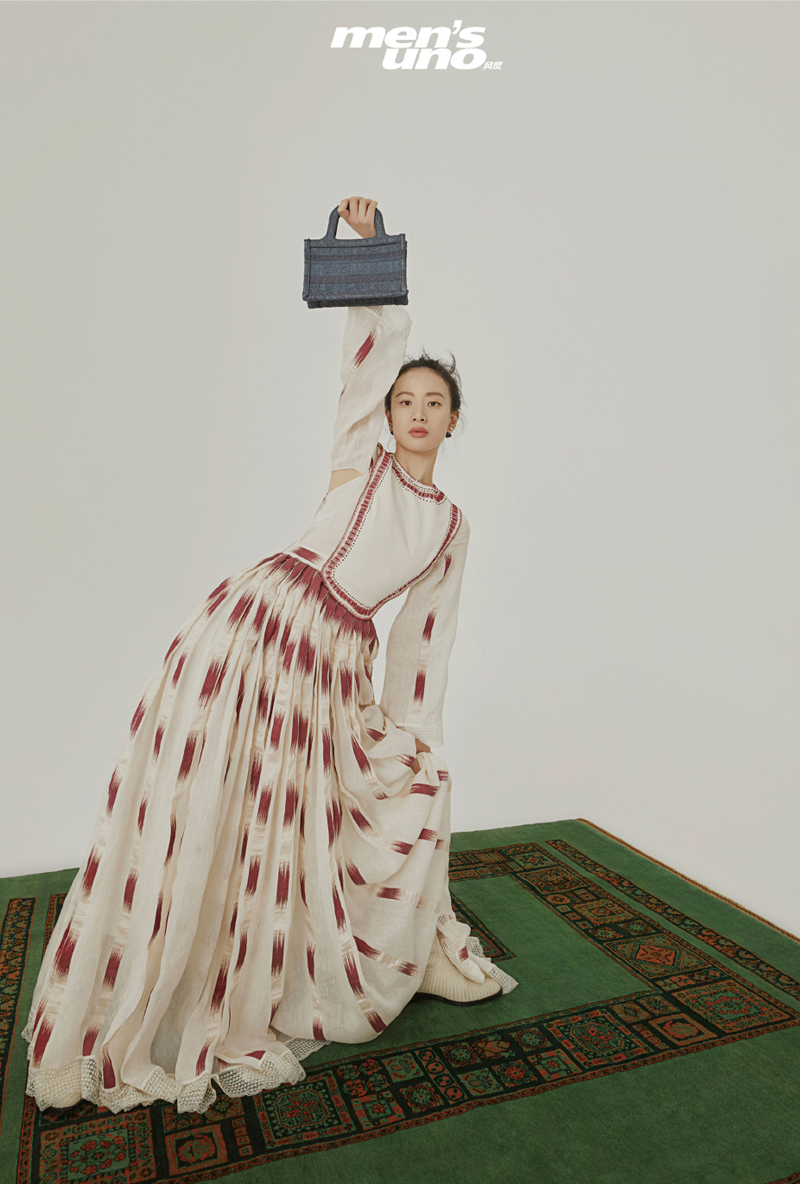 中国内地湖南长沙女演员李梦时尚魅力杂志写真大片图片