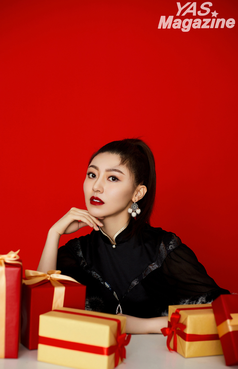 大陆内地四川成都女演员黄梦莹超A魅力写真大片图片