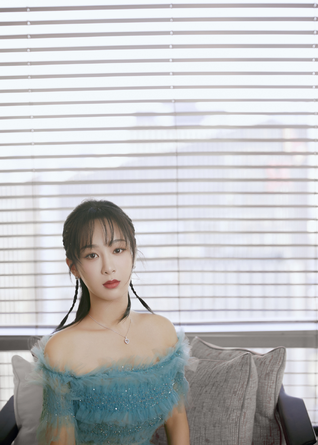 高清中国内地影视北京女演员杨紫微博之夜性感优雅写真图片图片