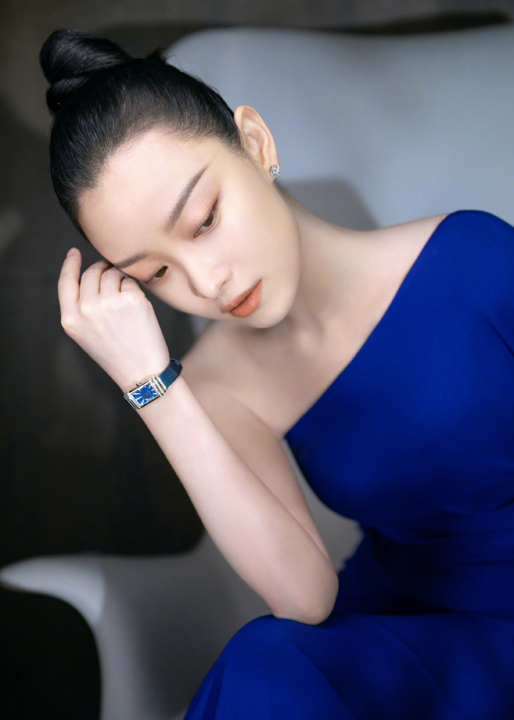 中国内地江苏南京女演员倪妮性感女人味写真图片图片