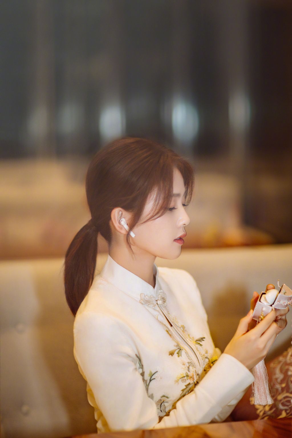 江苏常州职业模特女演员白鹿时尚迷人写真图片图片