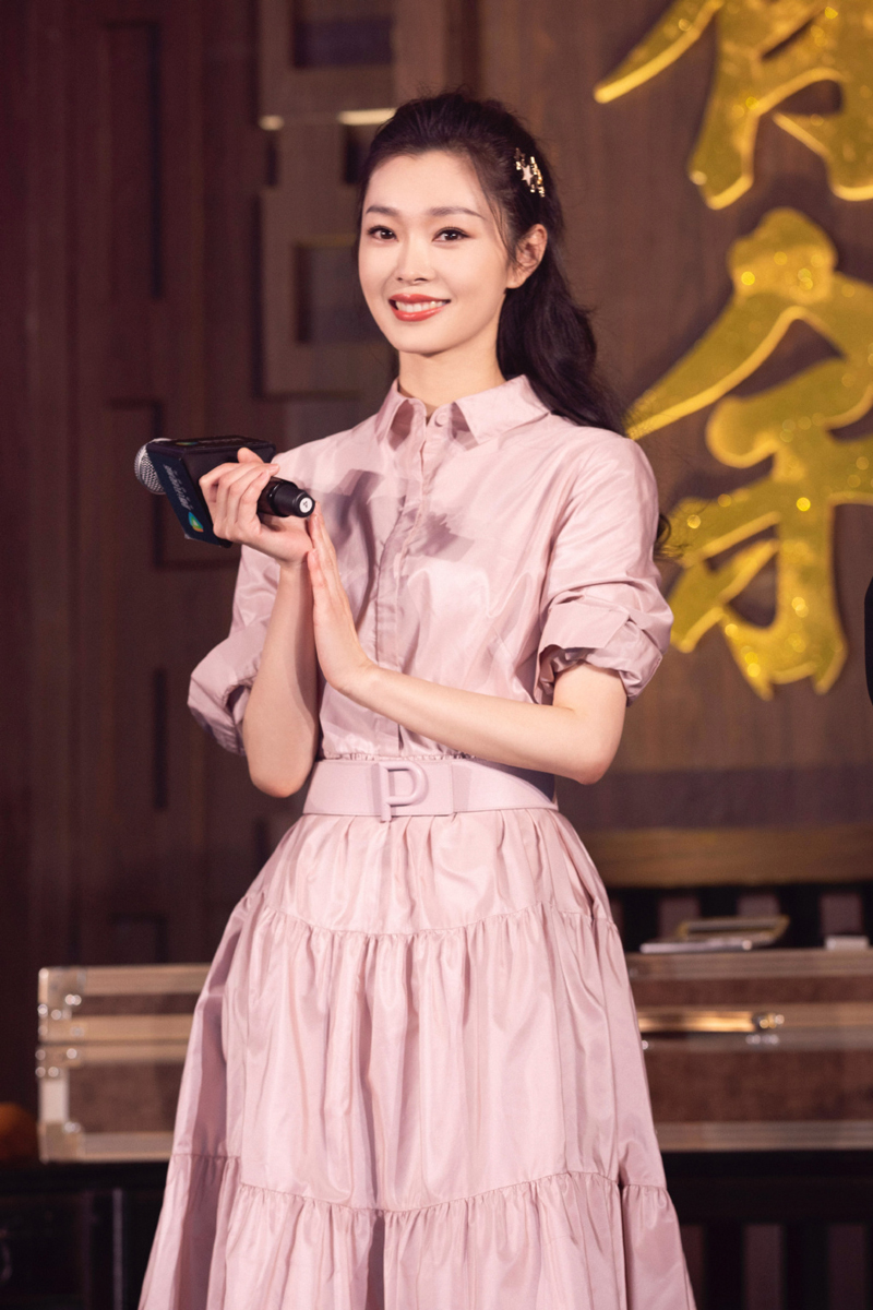 中国内地湖北省荆门女演员宋轶灵动优雅活动图片图片