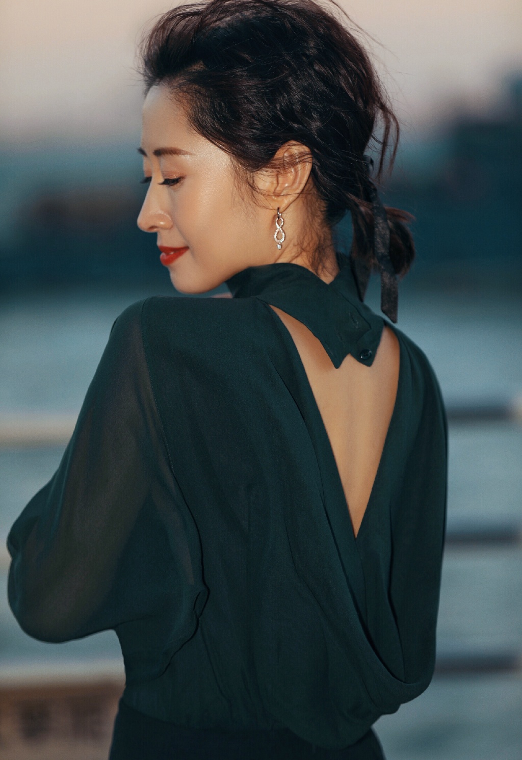 高清湖北武汉影视女演员刘敏涛温婉气质写真图片图片