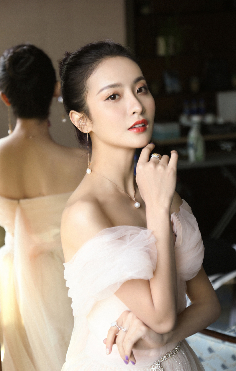 高清中国内地北京女演员赖雨濛优雅迷人写真图片图片