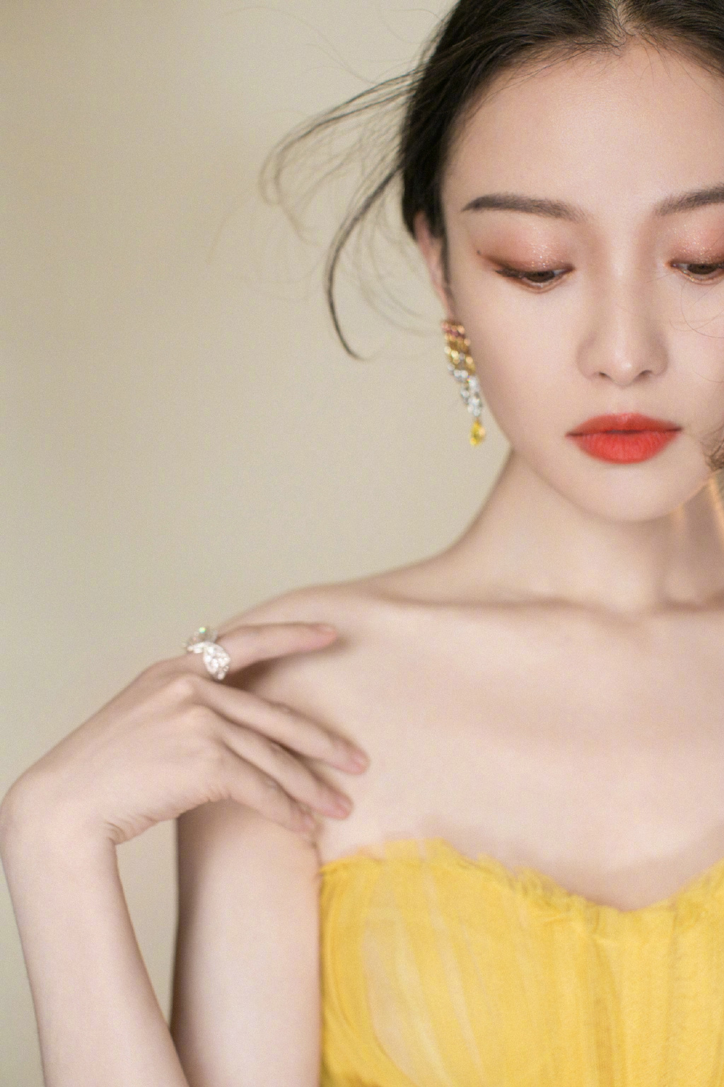 中国内地江苏南京女演员倪妮性感女人味写真图片图片