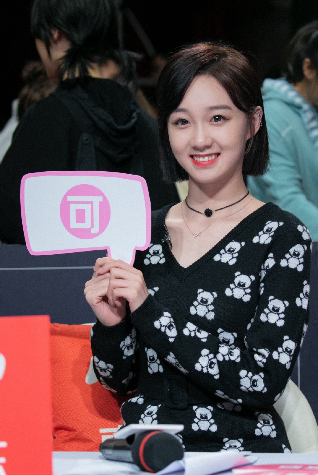 中国内地湖南女歌手李子璇学生装俏皮写真图片图片