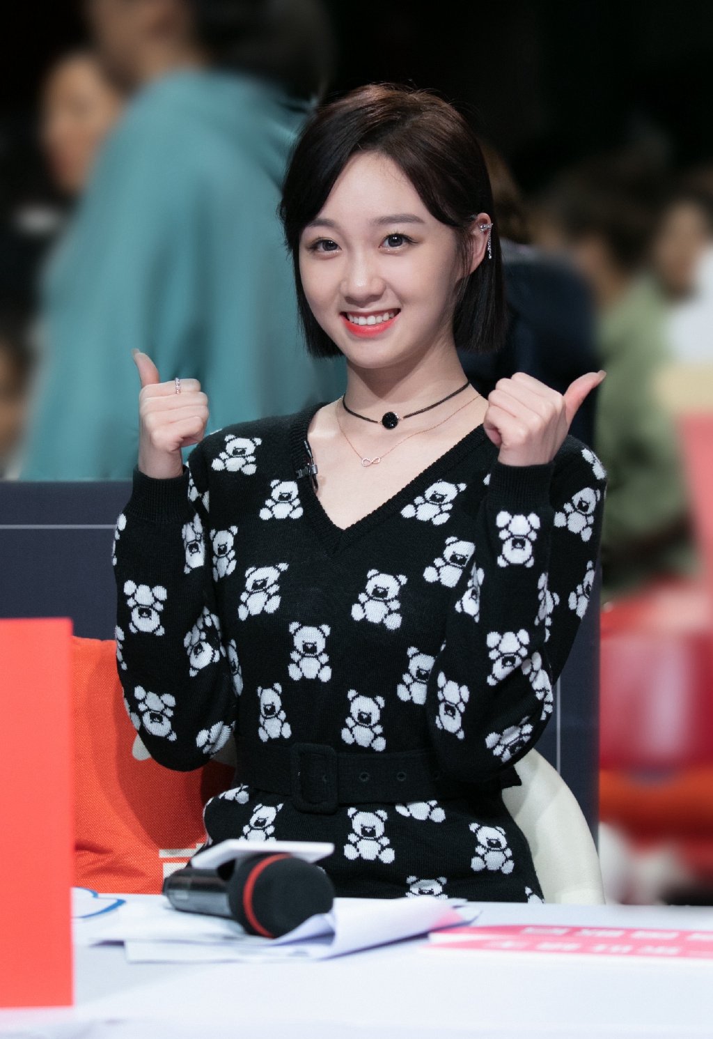 中国内地湖南女歌手李子璇学生装俏皮写真图片图片