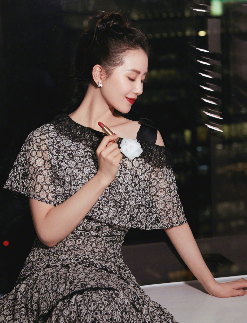 万茜成熟气质写真图片图片