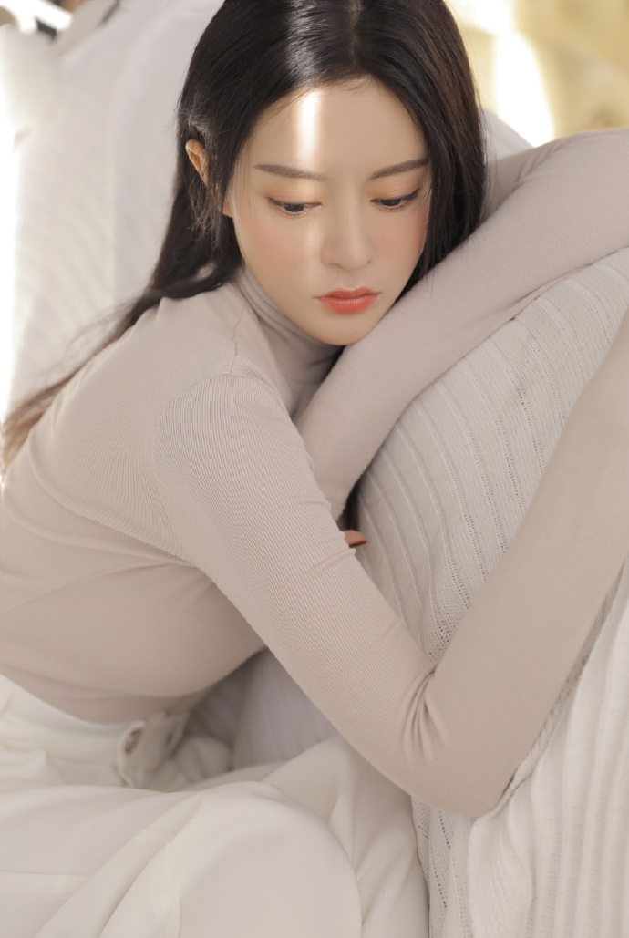 娃娃脸美女图片