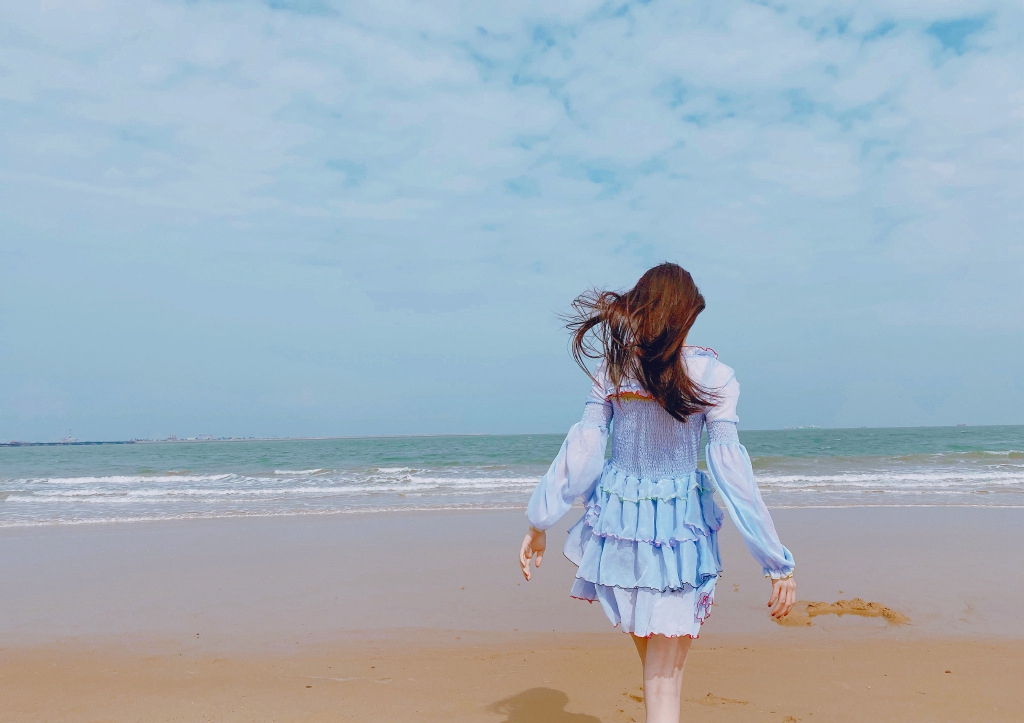 马泽涵清新甜美写真桌面壁纸图片