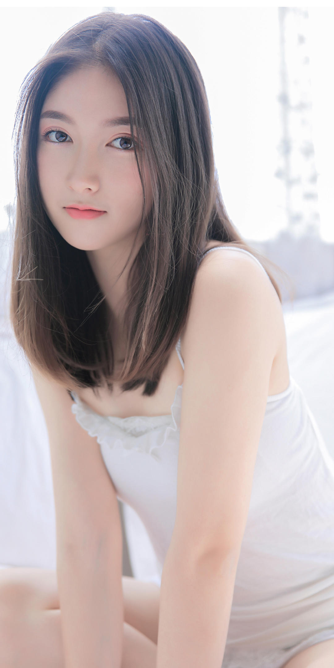 中国台湾女歌手“碧梨”比莉·艾利什炫彩封面写真图片图片