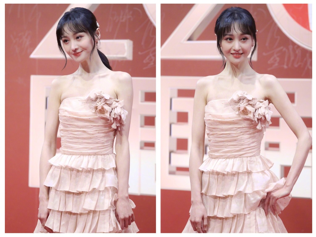 高清中国内地女演员郑爽泡面刘海清爽元气写真图片图片