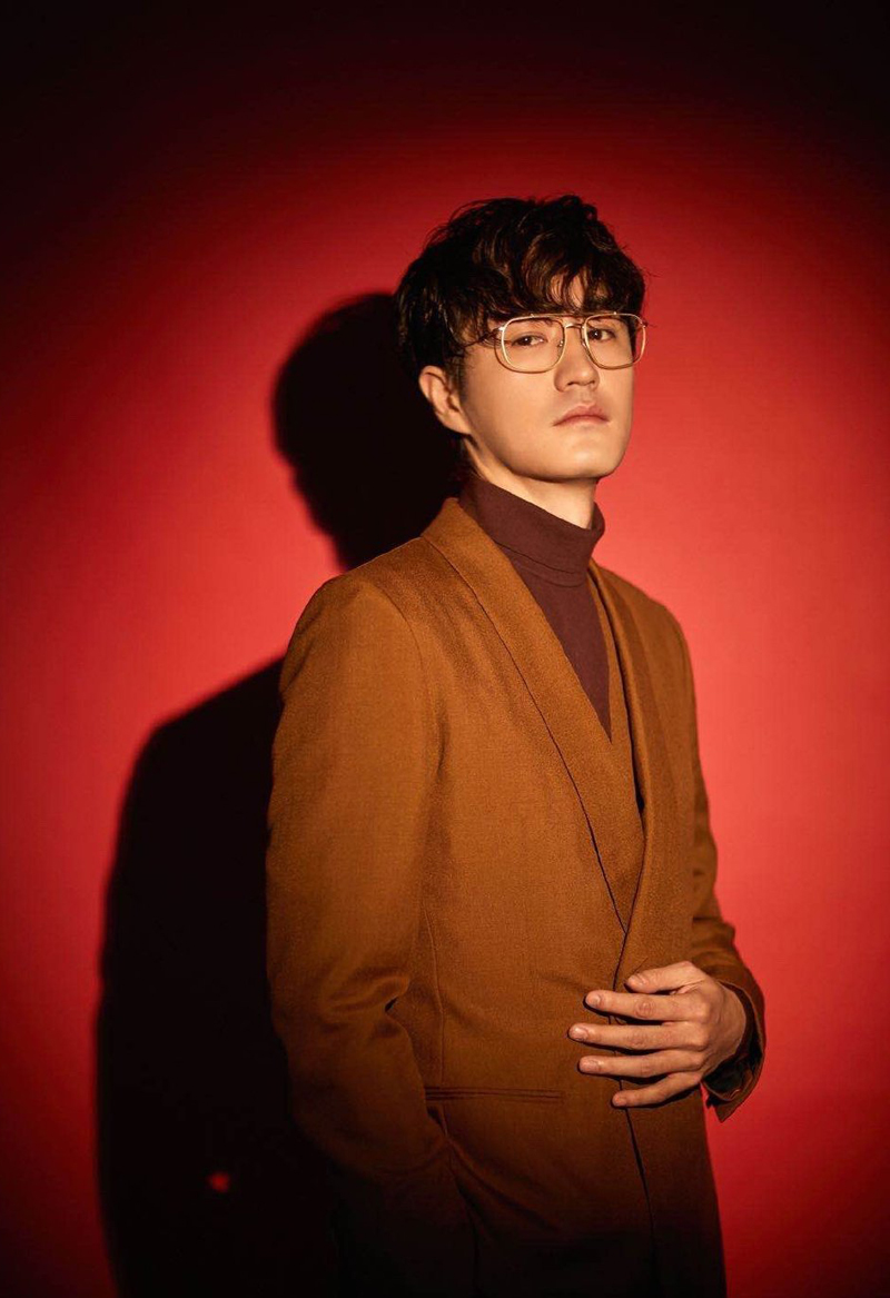 大陆北京人艺男演员杨玏儒雅帅气西装写真图片图片