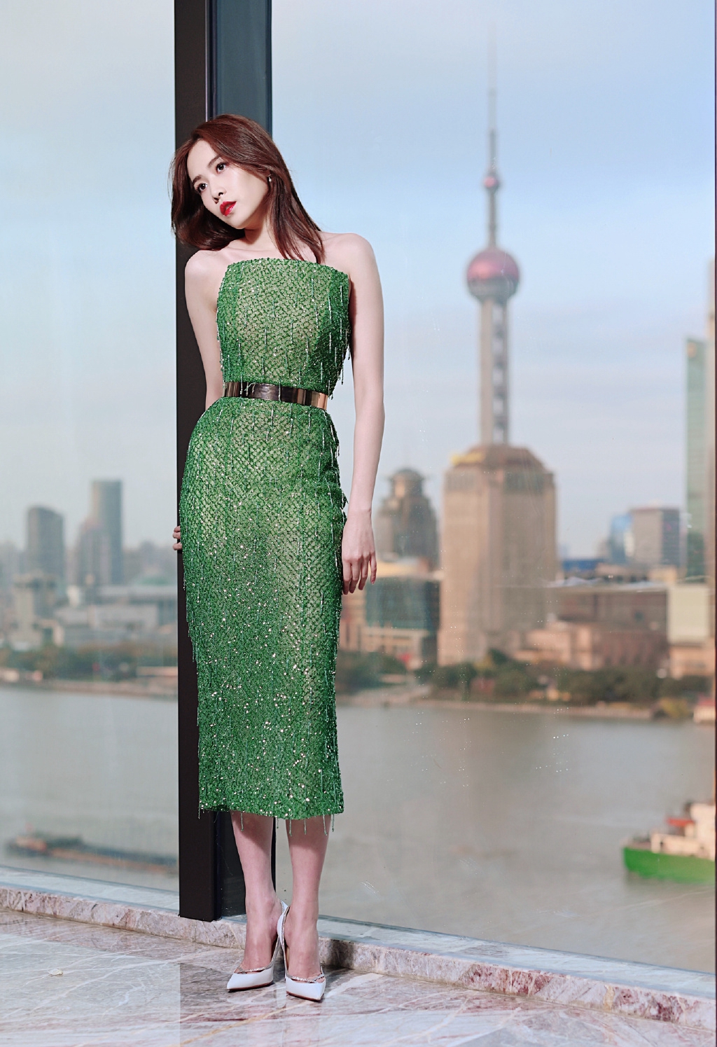 刘美彤亮片裙甜美靓丽写真图片图片