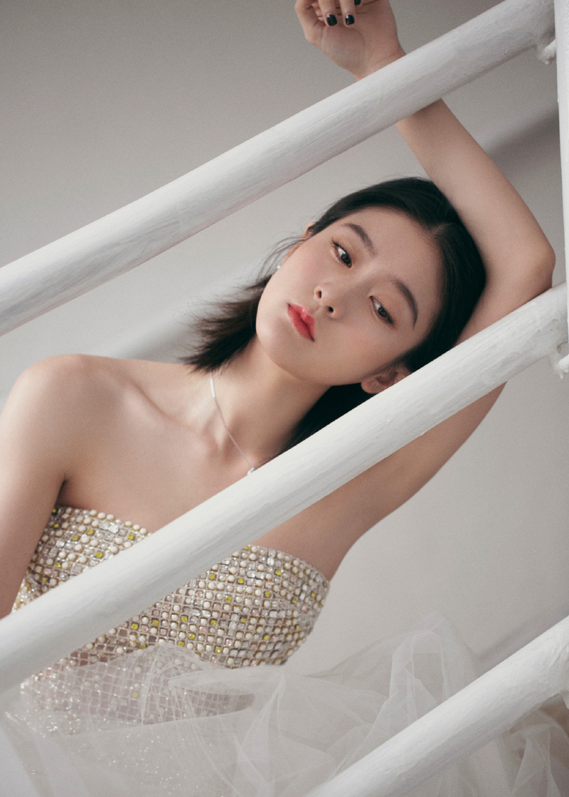 中国内地浙江省义乌女演员张雪迎时尚个性写真图片图片 中国内地浙江省义乌女演员张雪迎时尚个性写真图片图片